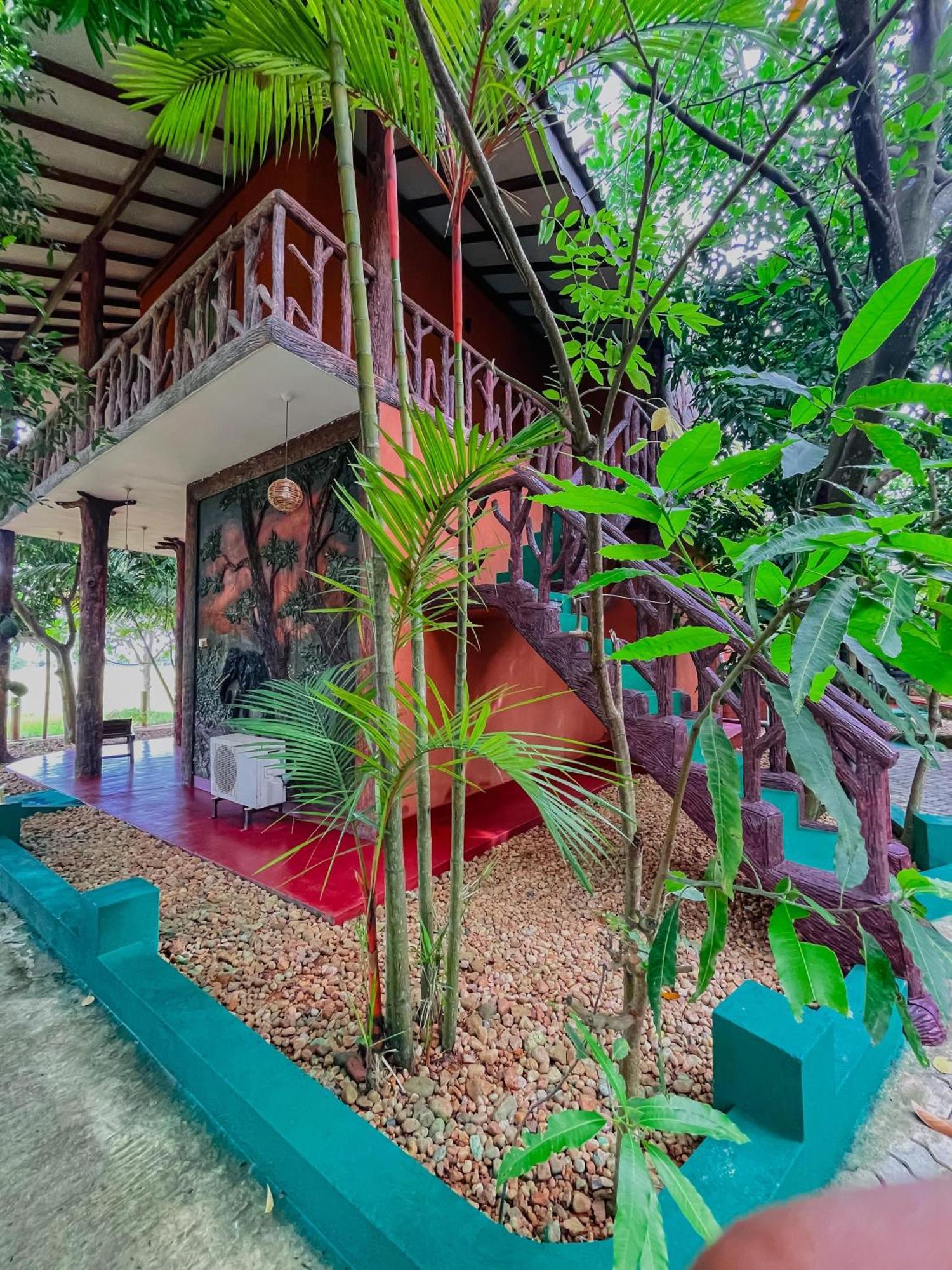 V Cabanas & Yala Safari Place Tissamaharama Luaran gambar