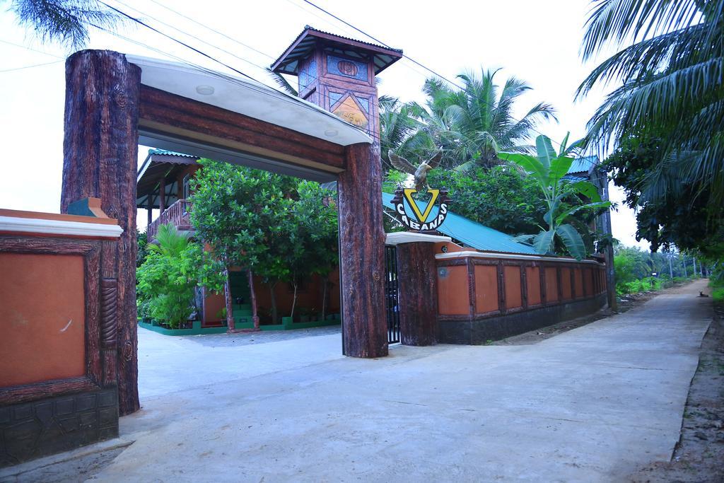V Cabanas & Yala Safari Place Tissamaharama Luaran gambar