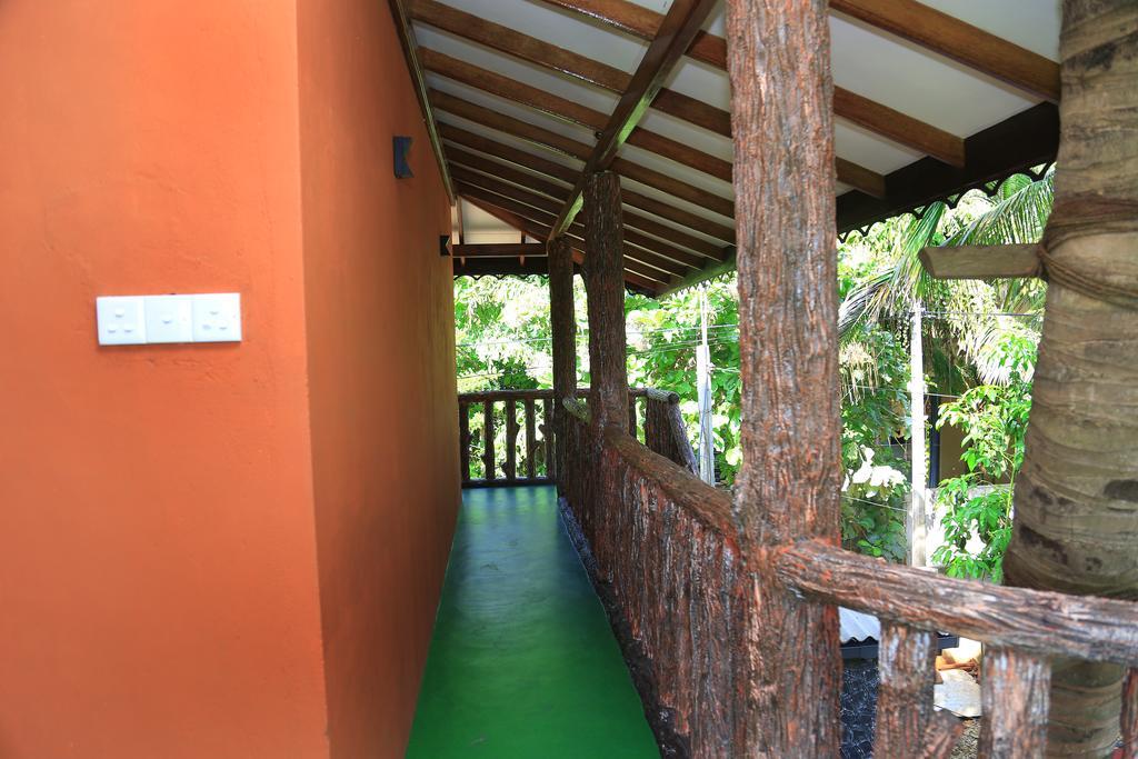 V Cabanas & Yala Safari Place Tissamaharama Luaran gambar