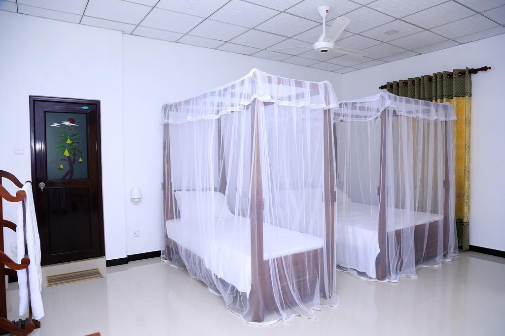 V Cabanas & Yala Safari Place Tissamaharama Luaran gambar