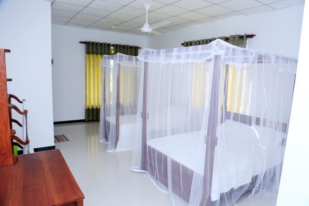 V Cabanas & Yala Safari Place Tissamaharama Luaran gambar