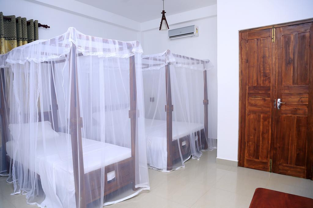 V Cabanas & Yala Safari Place Tissamaharama Luaran gambar