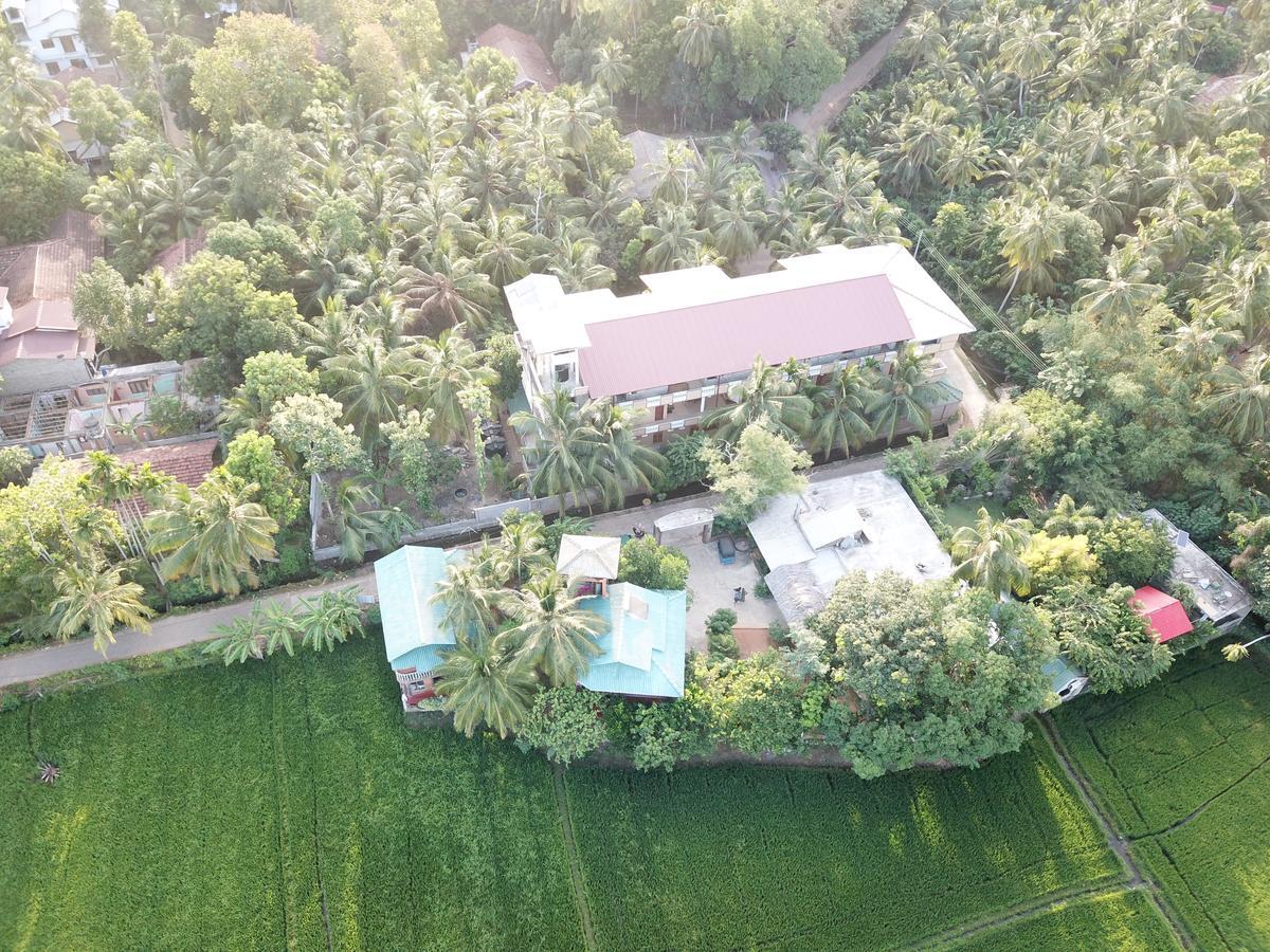 V Cabanas & Yala Safari Place Tissamaharama Luaran gambar